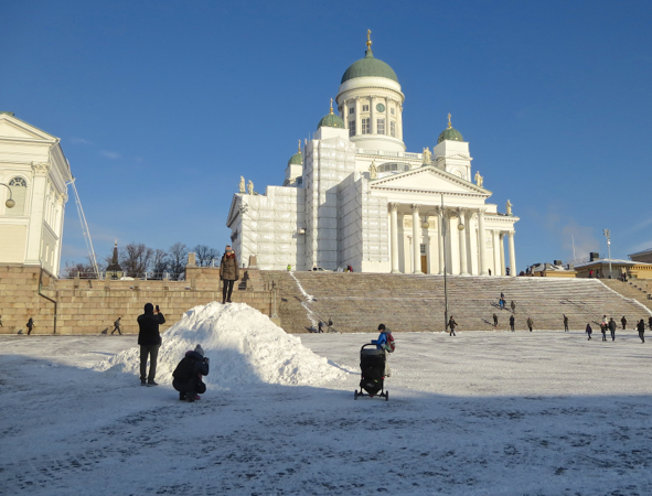 ヘルシンキ大聖堂の雪画像